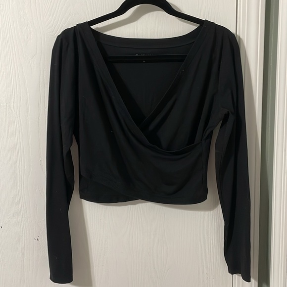 Athleta Tops - Athleta Crop V-Neck Faux Wrap Black Long Sleeve Women's Top Size Medium